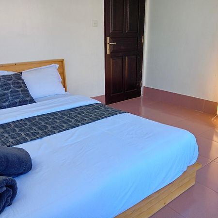 Mama Mega Homestay Pesanggaran Экстерьер фото