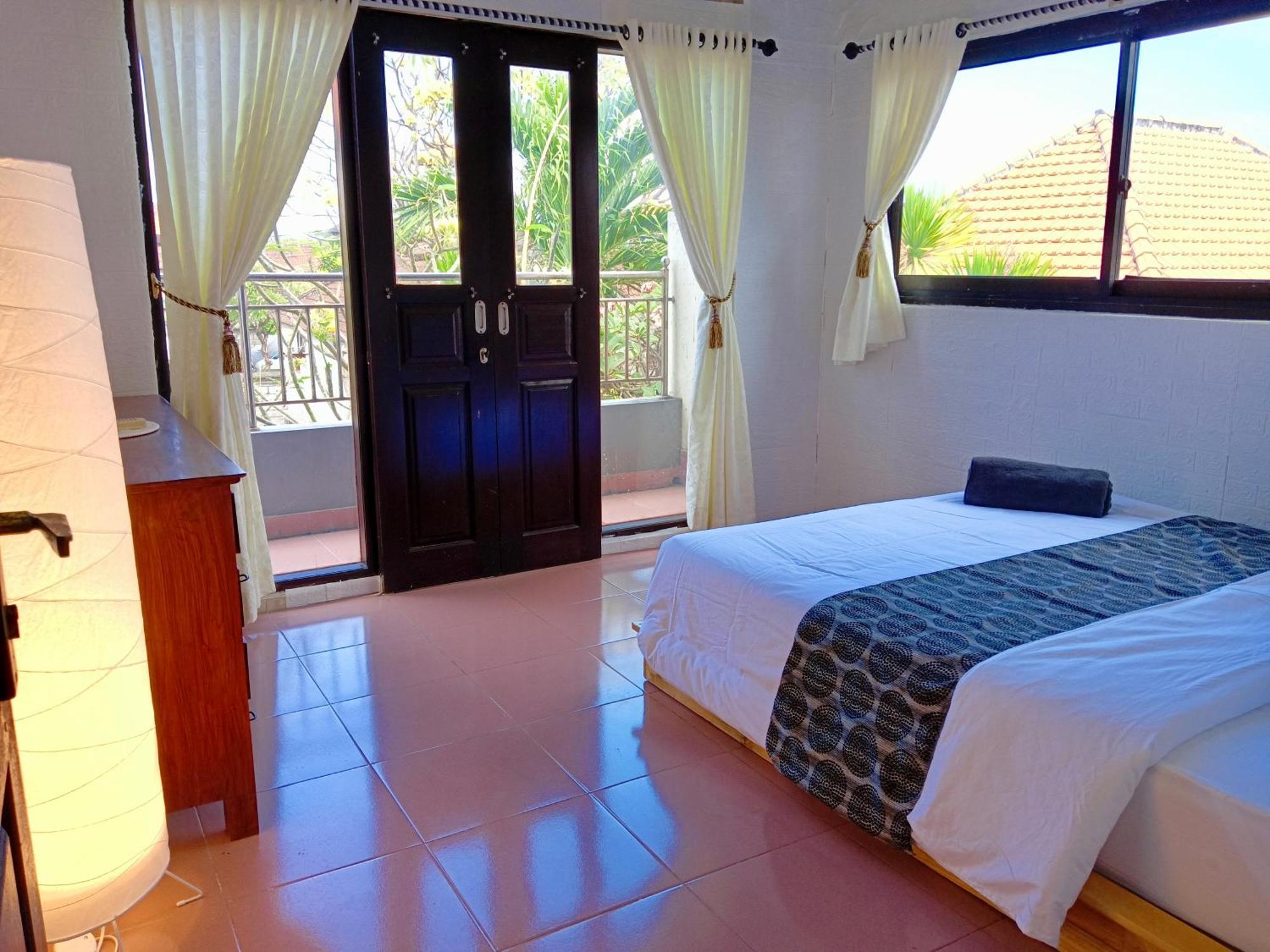 Mama Mega Homestay Pesanggaran Экстерьер фото