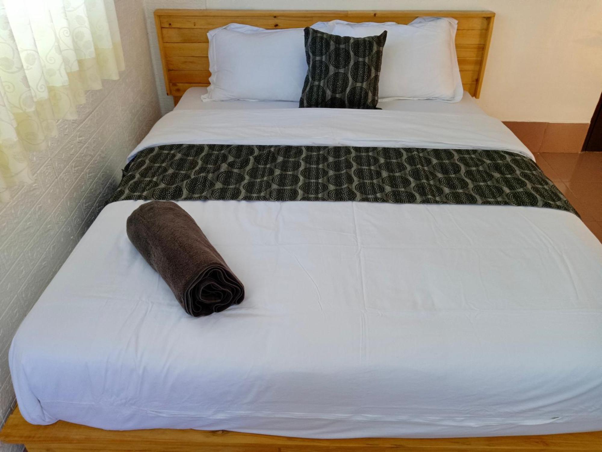 Mama Mega Homestay Pesanggaran Экстерьер фото