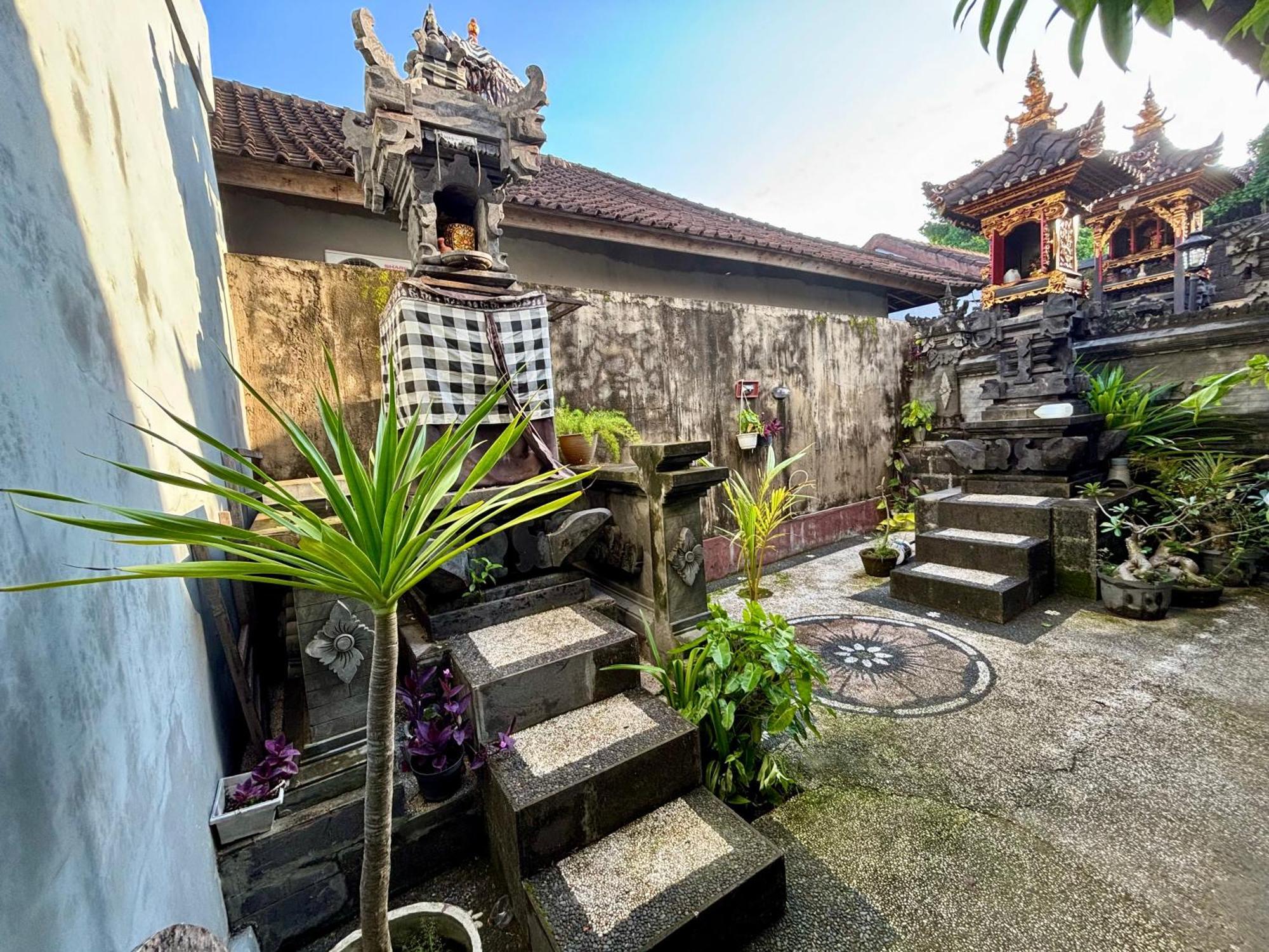 Mama Mega Homestay Pesanggaran Экстерьер фото